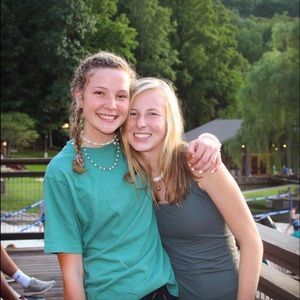 Meet your Posher, Claudia